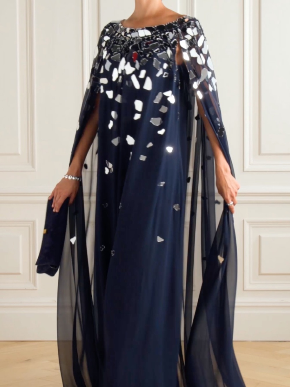 OSCAR DE LA RENTA Embellished silk-chiffon gown size Large